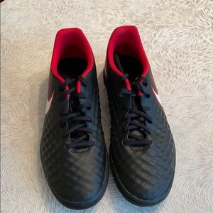 Men’s preowned indoor soccer shoes